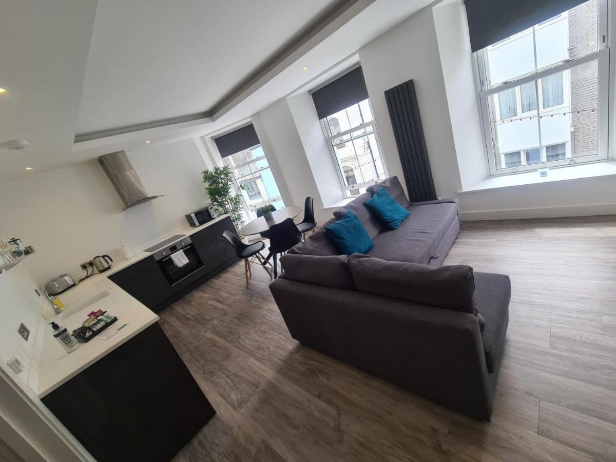 28 Harbour Lettings Luxury Apartments For Over 25S Plymouth Buitenkant foto